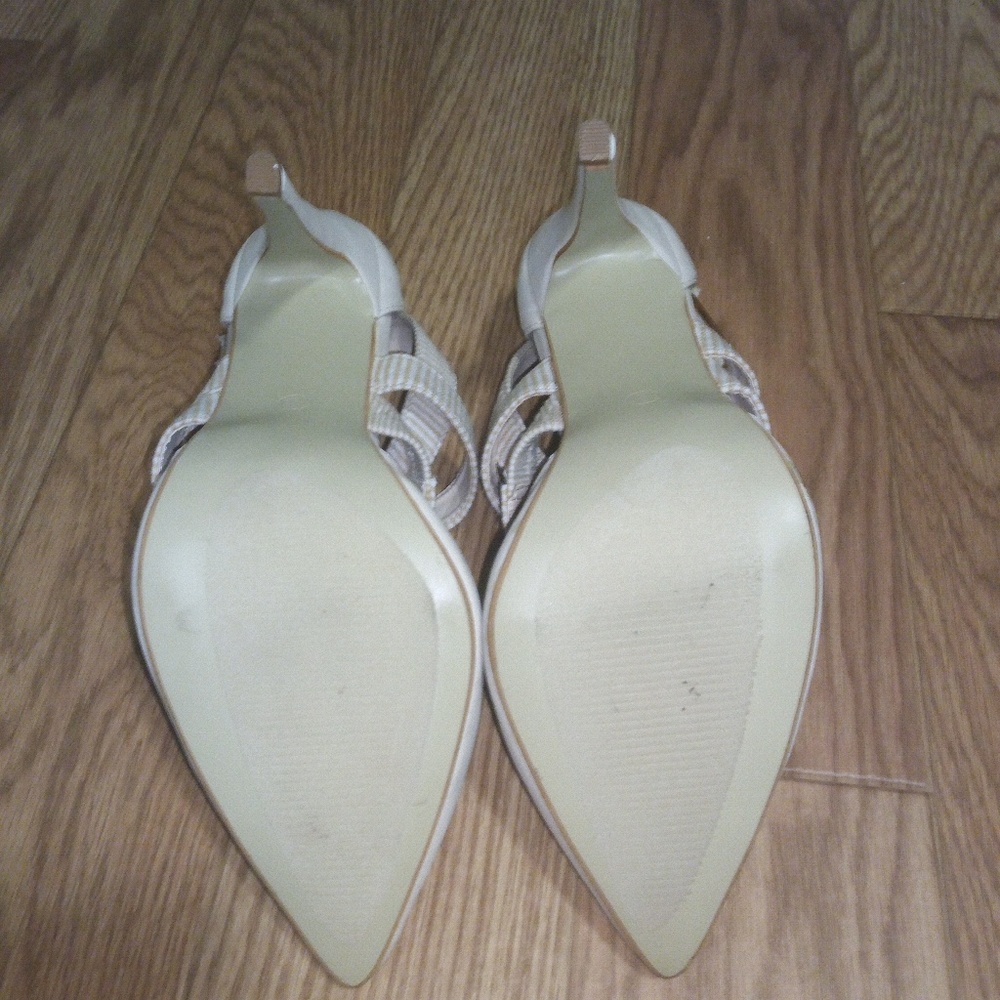 Heel - Picture 6 of 7